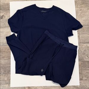 Mandala Navy V-Neck Scrub Top and Pants (Large Top and Medium Jogger Pants)